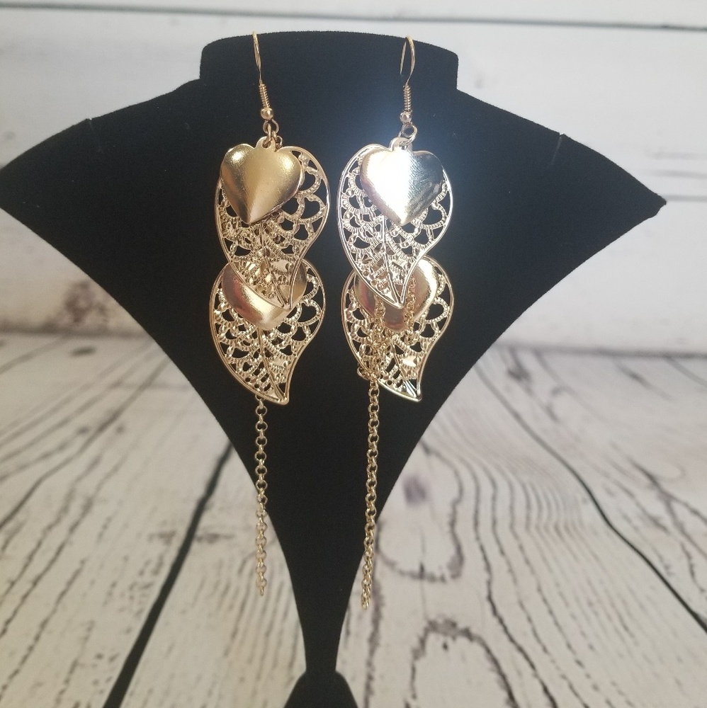 Earings - Picture 2 of 2